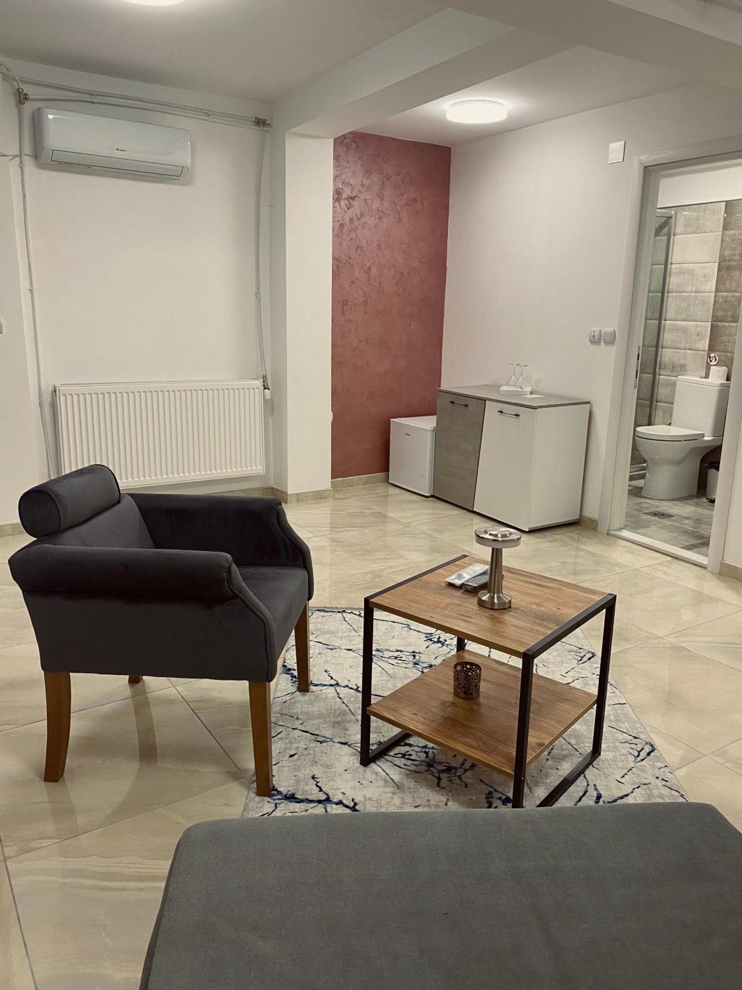 Greenhill Apartments คูมาโนโว ห้อง รูปภาพ